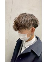 エルオム(EL.HOMME)&nbsp;波巻きパーマ／刈り上げマッシュ