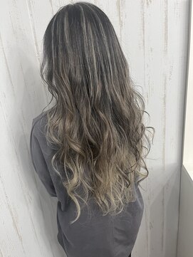 エン(EN) 外国人風　かっこかわいいバレイヤージュ