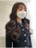 色気たっぷりチョコレートブラウンロング巻き髪スタイル【梅田】
