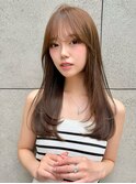こだわりのローレイヤーカットで軽やかなストレートロング