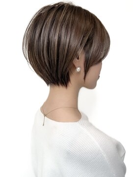 ジルブラン 大阪(JIL BLAN) 大人ショートヘア/ハイライトカラー/イルミナカラー[堺]