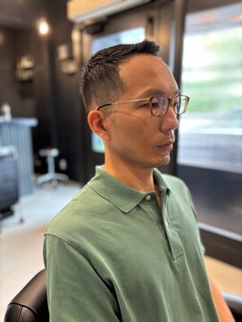 ザマンリバレッジニューヨーク(THE MAN LeverageNewYork) 大人外国人風アーミーショートフェード:花形 知希