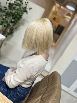 カリーナ(CARINA) ブリーチリタッチ/ハイトーンカラー