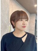 〔大人可愛いショートヘア〕