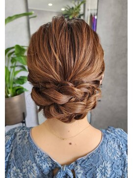 エステラ(ESTELA) ルーズダウンシニヨン