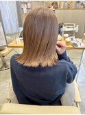 シンプルなのに洒落見え。切りっぱなしなミディアムストレート