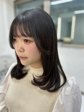 アスタリスク(asterisk) ナチュラルな内巻きレイヤースタイル