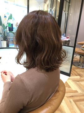 ロンド ブランシュ 錦糸町北口(Lond blanche) ハイライトで立体感☆ベージュワンカールロブ【blanche 柴田】