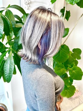 コーゾーギンザ 上野御徒町店(KOZO GINZA) シルバーアッシュ/外ハネボブ/くびれミディ/インナーカラー