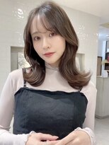 韓国くびれヘア　巻き方簡単　ミルクティーグレージュ　水越