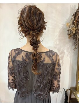 メール(Mer...) 編みおろし結婚式パーティーヘア♪