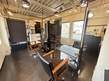 美容室 セカンドエフの雰囲気(店内は広々としていて落ち着く空間を心がけております♪)