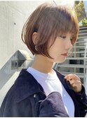 横浜西口大人ショートボブイルミナカラー丸みレイヤーくびれ