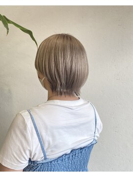 リコット(Licotte) ショートボブ×ミルクティーベージュ