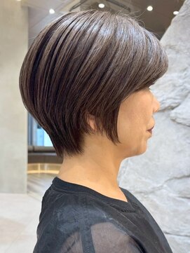 ソワネ 表参道(soigne) 表参道白髪ぼかしハイライトミディアムボブアッシュグレー50代