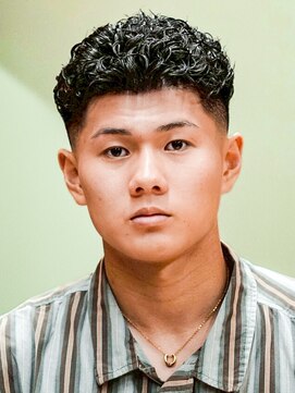 プロショップウェーブ(PRO SHOP WAVE) スペインカール/テーパーフェード/メンズパーマ/フェザーパーマ