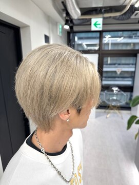 エイト 博多店(EIGHT hakata) ホワイトベージュ