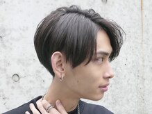 men's salon / メンズサロン LUVISM by fifth 新潟駅前店【6月22日NEW OPEN(予定)】の雰囲気（#センターパート×ニュアンスパーマで自然な毛流れ[万代]  ）