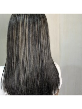 ヘアサロンエム 渋谷店(HAIR SALON M) コントラストハイライト フォギーベージュ