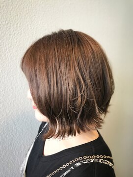 ヘア カンパニー トワ 千葉店(TOWA) 前髪あり!外はねアッシュボブ