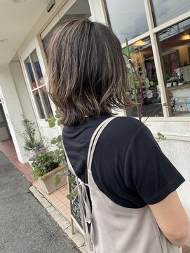 ヘアーエポック(hair epoque) 大人可愛い ウルフ外ハネ 伸ばしかけ くびれ 透明感 ハイライト