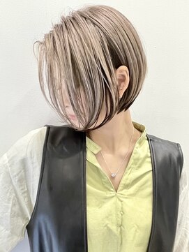 トルネード(TORNADO) 海外ヘア ショート 外国人風ボブ 逆インナーカラー t109