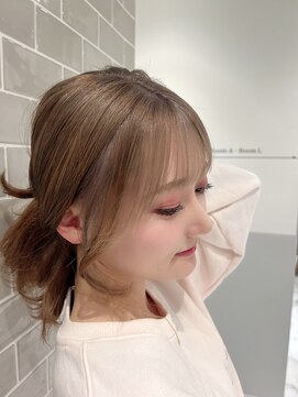 ラルムバイシー 新宿(LARME by Sea) 韓国顔周りカット×ハイトーンミルクティー【新宿　オージュア】