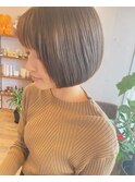 丸っこいミニボブ