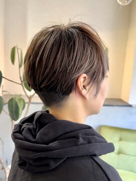 アンダーバーホワイト 広島 本通店(_WHITE) ☆髪質改善トリートメント ベージュ/ハイライト/ベリーショート