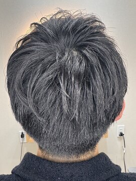 イゾラ(isola) 【isola】メンズ/爽やかショート/直毛でも簡単スタイリング