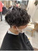 フェザーショート 刈り上げセンターパート ニュアンスデザイン