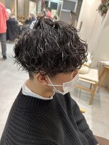 ミィ 浦和(mee)&nbsp;フェザーショート 刈り上げセンターパート ニュアンスデザイン