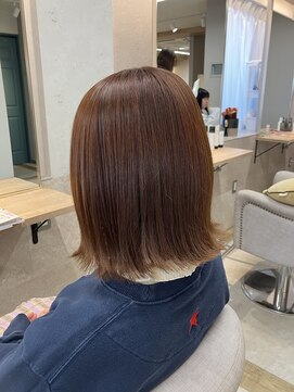 メアリーハリス(Mary Harris) 【Mary H arris】切りっぱなし×外ハネ×ボブ