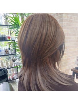 ラルシー(Larucy) ロングウルフカット