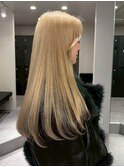 18759_プラチナブロンドミルクティーベージュレイヤーカット