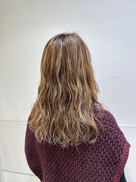 ケンジ 平塚 アネッタ(KENJE annetta) ハイライト毛にゆるふわデジタルパーマ☆