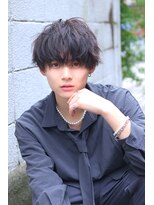 エール 片瀬江ノ島(yell)&nbsp;センター分けマッシュ ノーセット サイドパート アップパーマ
