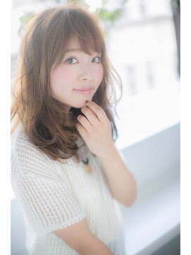 バランスセントラル(balance CENTRAL) 【高感度ミディアムヘア】やわふわセミディでこなれ感ＵＰ