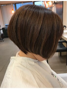 パース ビス 松戸西口店(PARS bis) 前下がりボブ