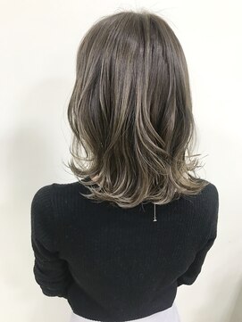 ケアシンサイバシ(CARE shinsaibashi) 赤味のないグレージュ☆グラデーションハイライト