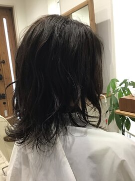 スマイリーヘアービーチ(Smiley Hair Beach) ネオウルフ×ダークアッシュ