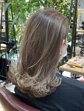 ロダット 横浜(LODAT by little) ハイライト×モカベージュ【LODAT横浜】