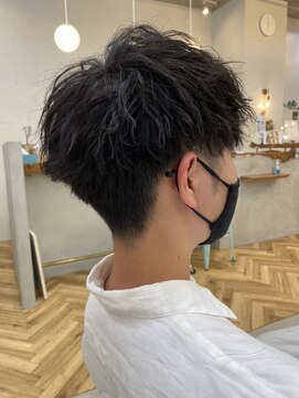 ロミーオム 本厚木(ROMMY. Homme) 刈り上げ×ツイストパーマ