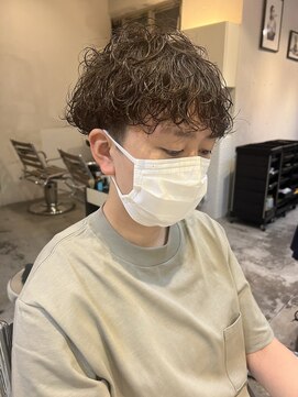 ビビト(bibito) bibito刈り上げマッシュショート 波巻きパーマ ジェンダーレス