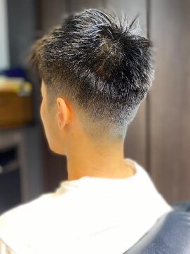バーバーバー 四谷(BARBER-BAR) 大人の刈り上げスタイル