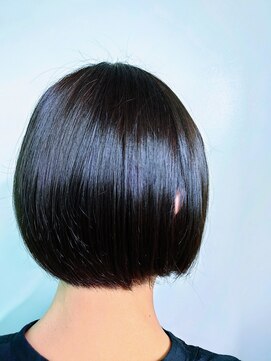 ヘアジーナ(Hair Jina) 大人かわいいミニボブ