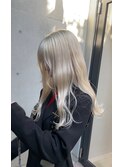 ハイトーンホワイト・表参道ケアブリーチ・ボブヘア・グレージュ