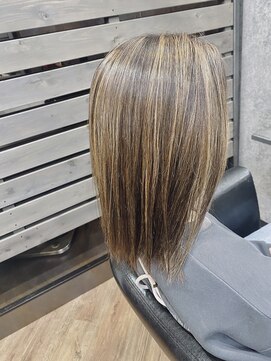 アール(R) ハイライト