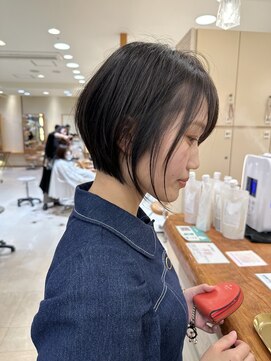 モリオ フロム ロンドン サッポロファクトリー店(morio FROM LONDON) 札幌ショート　大人かわいい黒髪丸みショートボブ