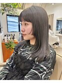 顔まわりが可愛いレイヤースタイルとグレージュカラー*